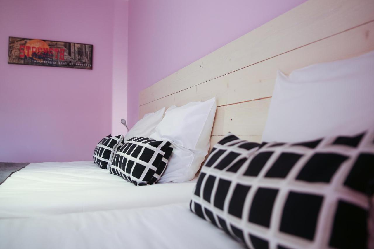 Hotel La Couronne Marmande Bagian luar foto