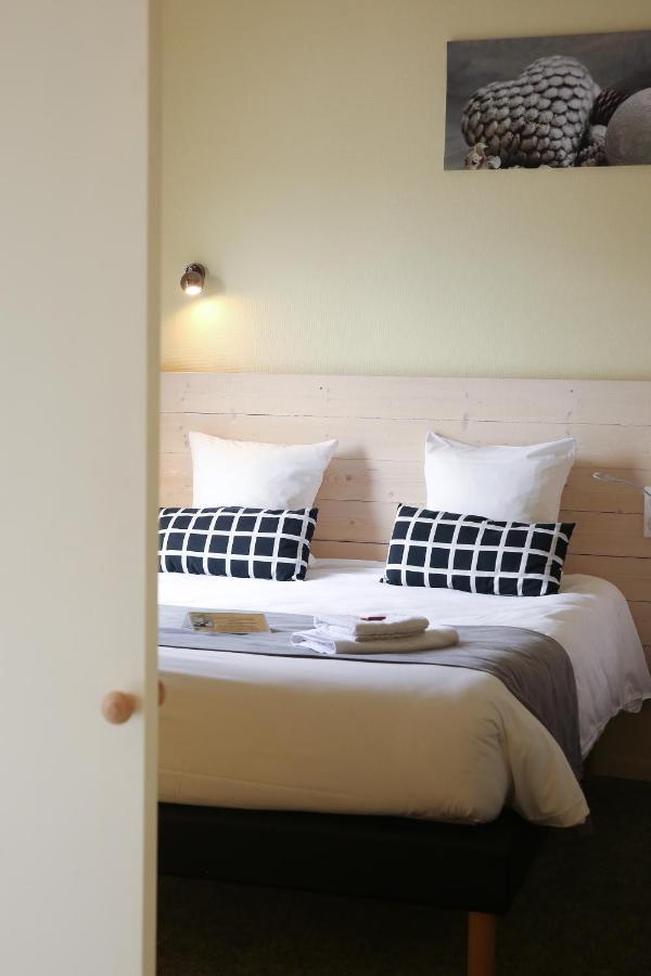 Hotel La Couronne Marmande Bagian luar foto