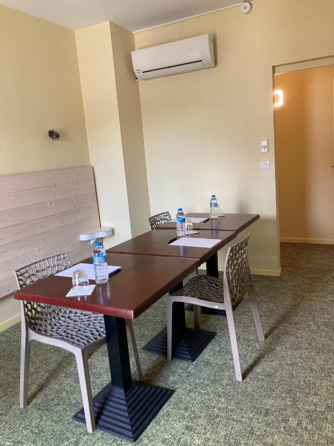 Hotel La Couronne Marmande Bagian luar foto